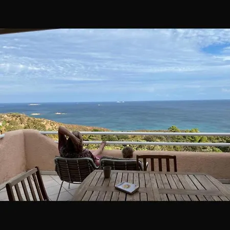 Avec Vue Exceptionnelle à Palombaggia Porto-Vecchio (Corsica)